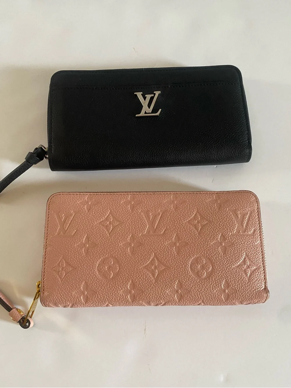 Louis Vuitton zippy wallets x 2